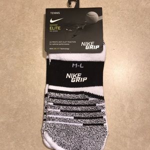 nike grip elite tennis socks